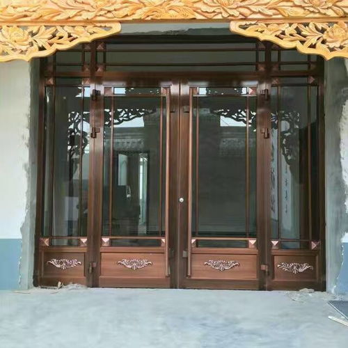 匠心鑄造，品質(zhì)卓越——探尋臨朐國(guó)強(qiáng)門業(yè)與金斗門業(yè)的仿銅門訂制之道